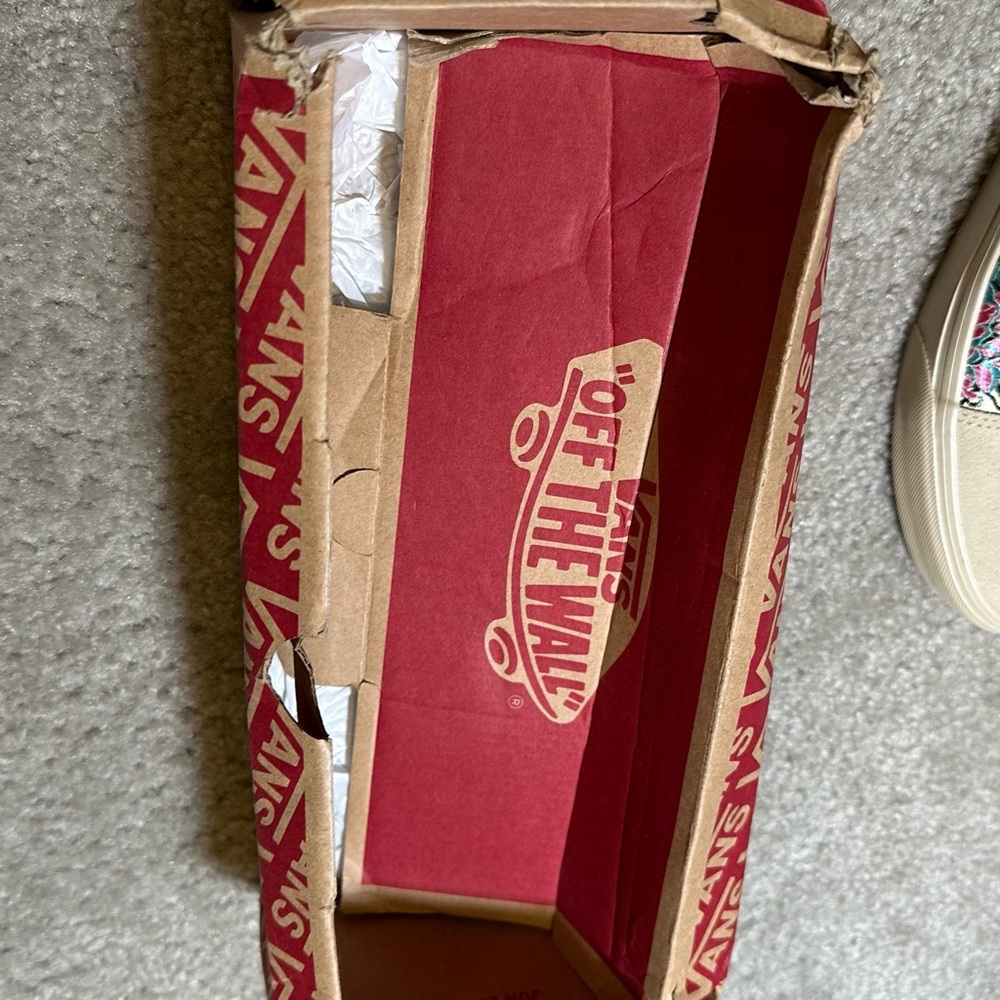 Vans - Picture 6 of 6